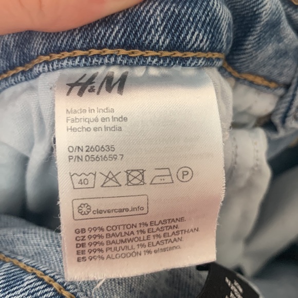 H&M &Denim Distressed Skinny Jeans - Picture 10 of 10